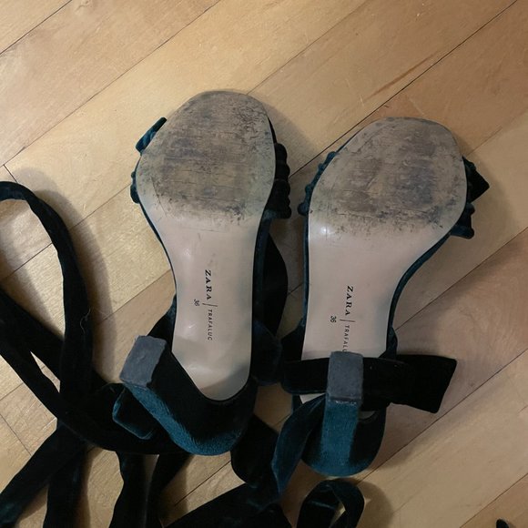 Zara Green Velvet Wrap Heels - Picture 5 of 5